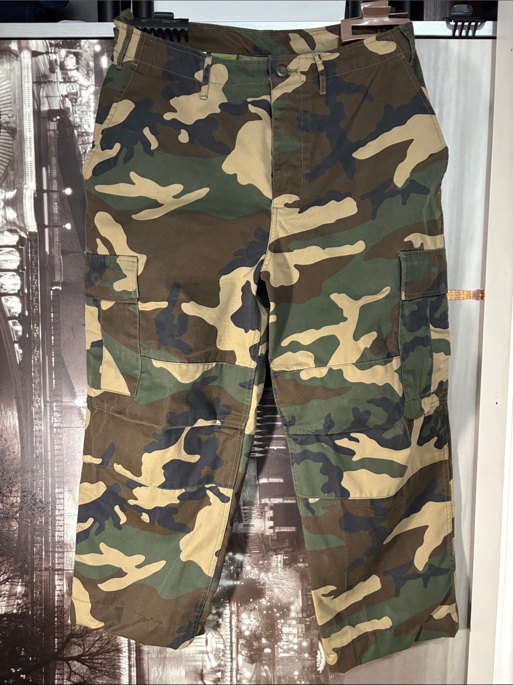 Classic Woodland Camo Cargo Pants BDU style men or woman’s LG/26 inseam